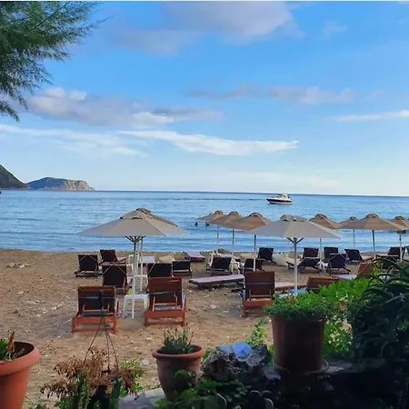 Ferienpoolwohnung Vrisoules Methoni (Messenia)